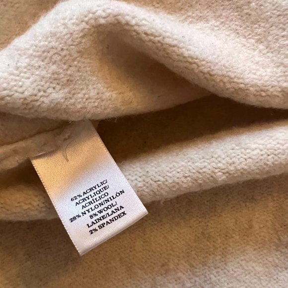 Ann Taylor White V-neck Sweater with Slit, Size XS - Picture 6 of 6